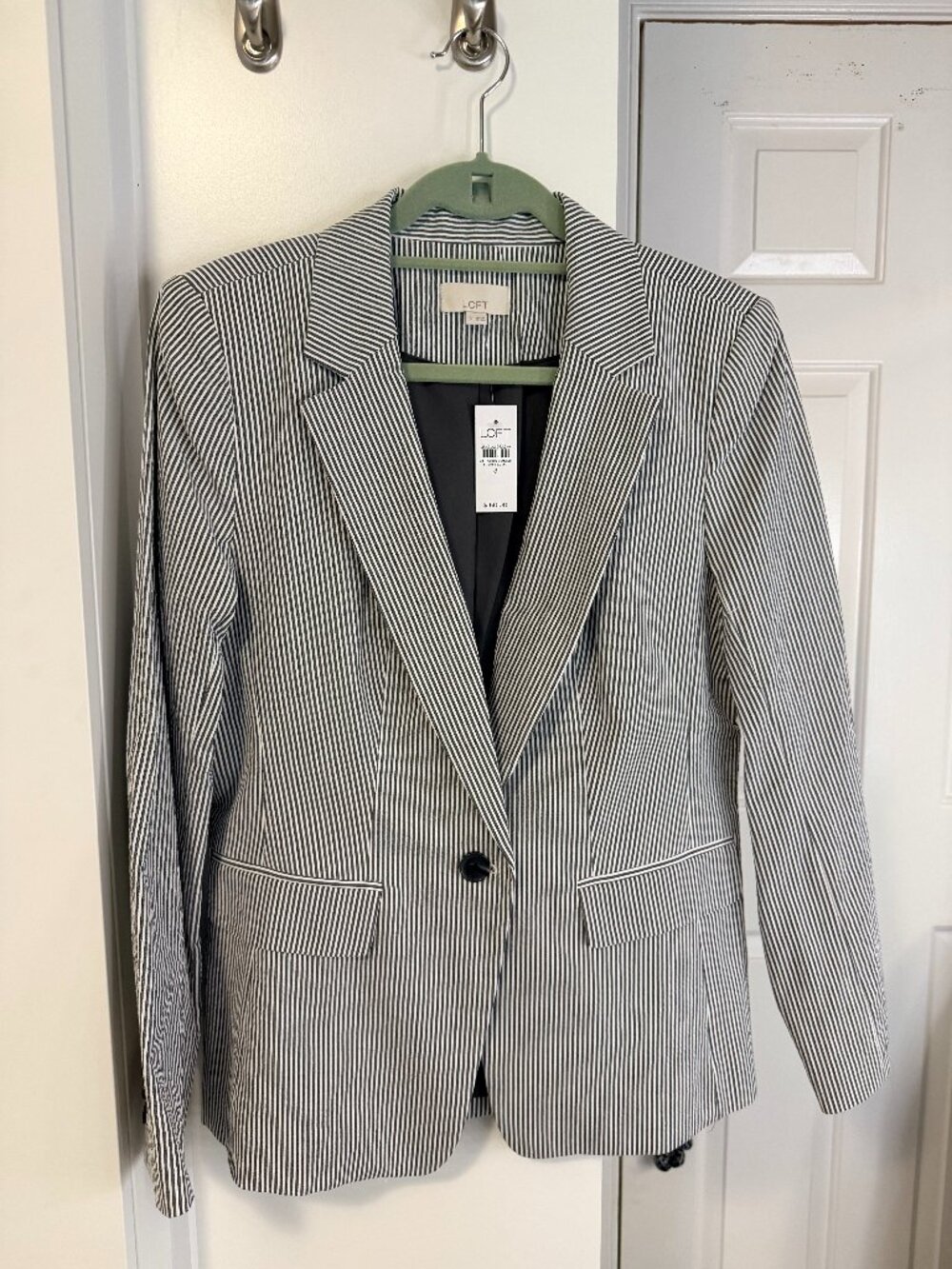 LOFT New With Tags Seersucker Striped Single Button Blazer [sz 8]